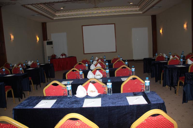 The Green Park Kartepe Exterior photo