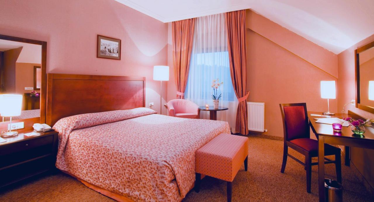 The Green Park Kartepe Exterior photo